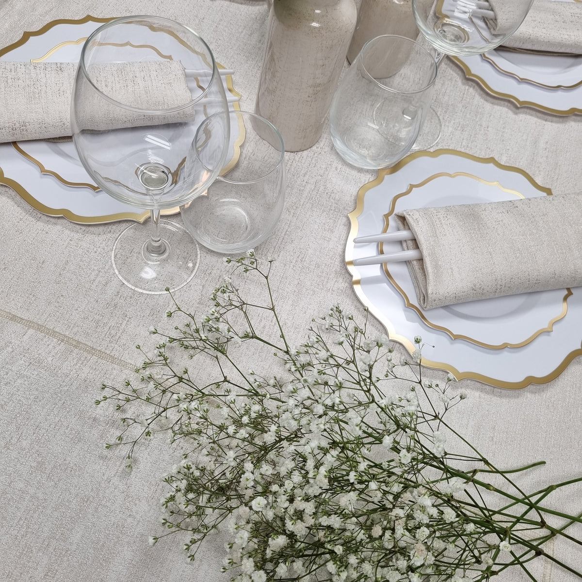 White Shimmer Napkins- Set of 6 – Belletabledecor